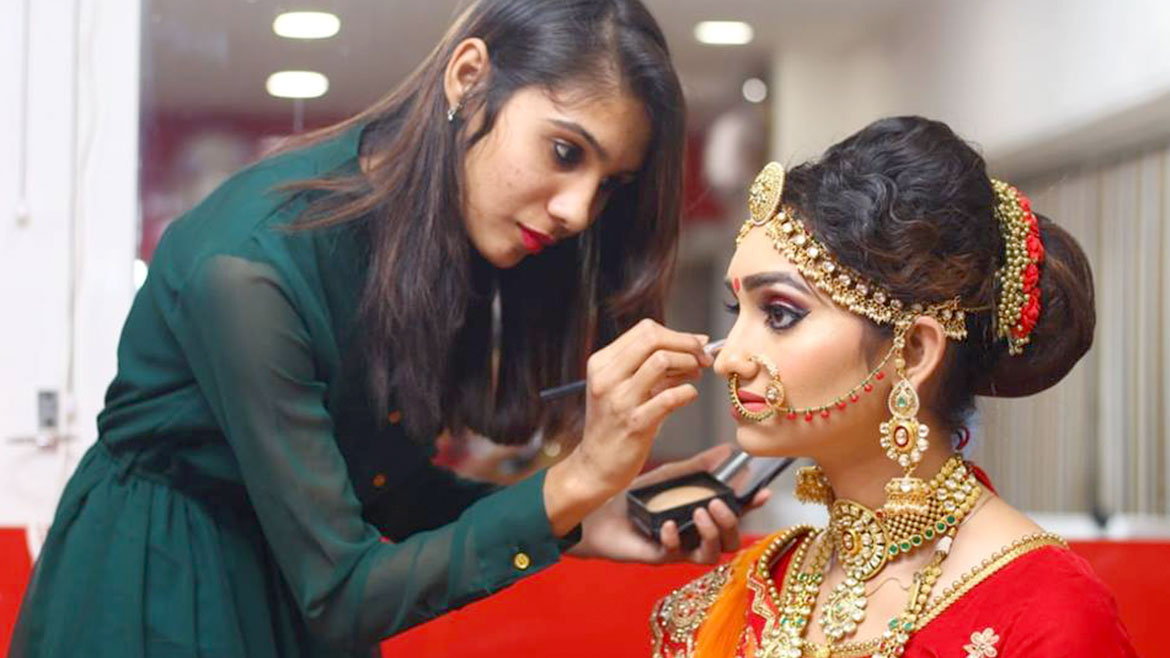 Personal Makeup Coaching in Ahmedabad | Creative Beauty Academy and Salon